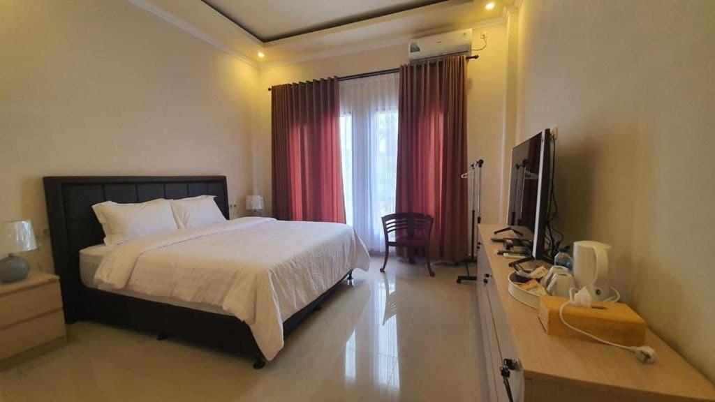 Grand Puri Hotel Batununggul Екстер'єр фото