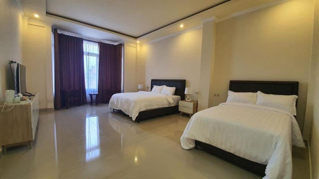 Grand Puri Hotel Batununggul Екстер'єр фото