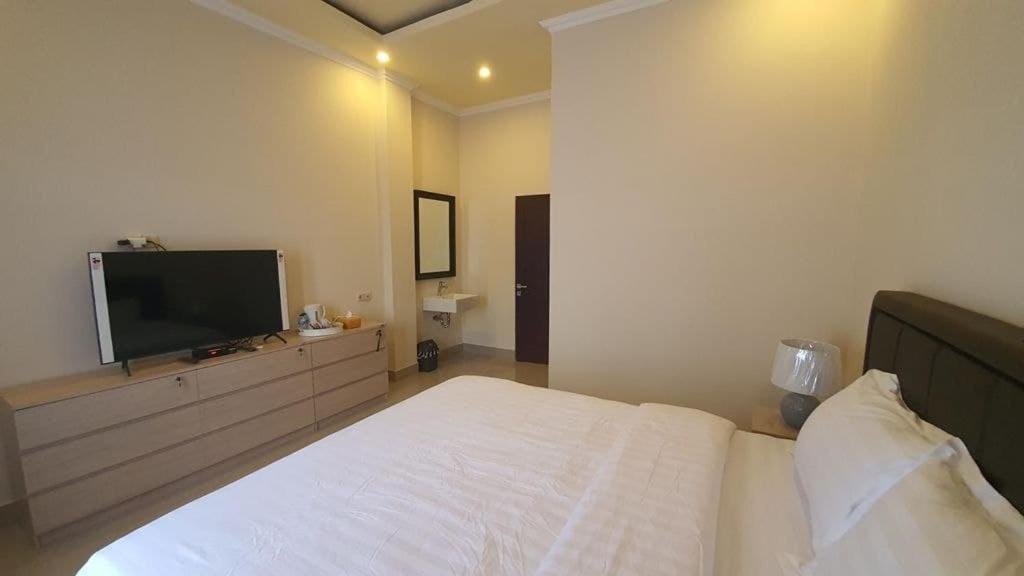 Grand Puri Hotel Batununggul Екстер'єр фото